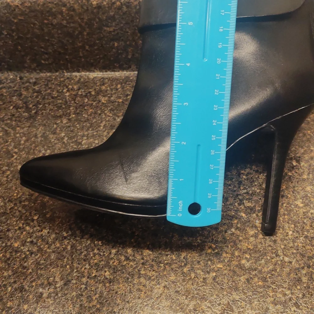 LIKE NEW! Ralph Lauren "Leola" Black High Heel Ankle Boots MSRP $140 (Copy) - Picture 11 of 16
